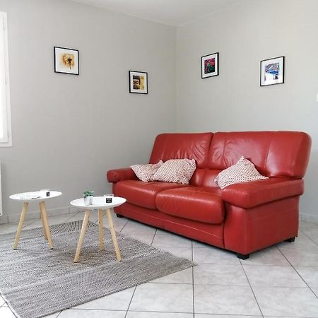 Le 32 Apartment Коняк Екстериор снимка