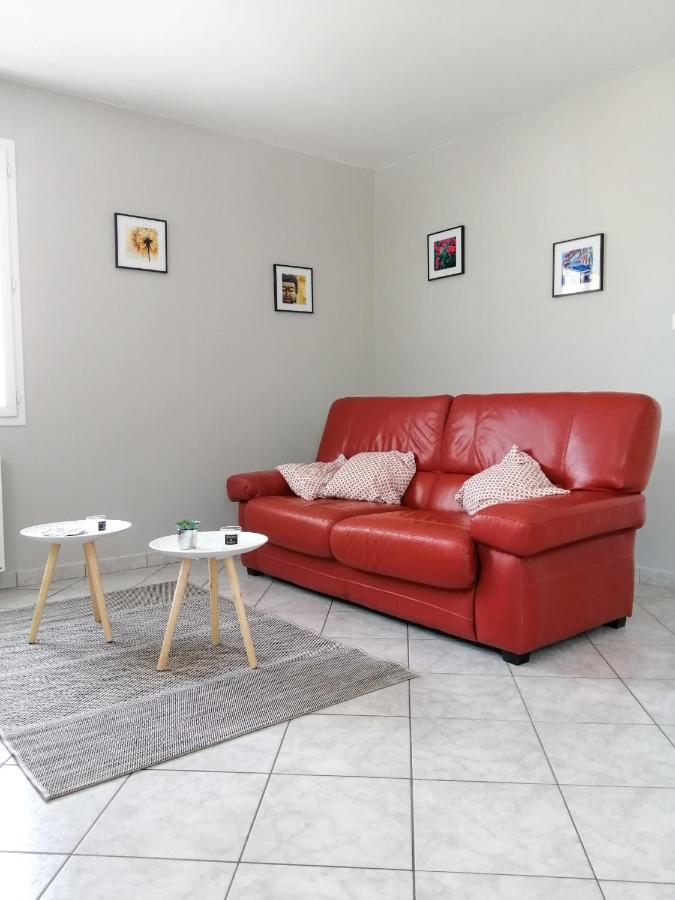 Le 32 Apartment Коняк Екстериор снимка