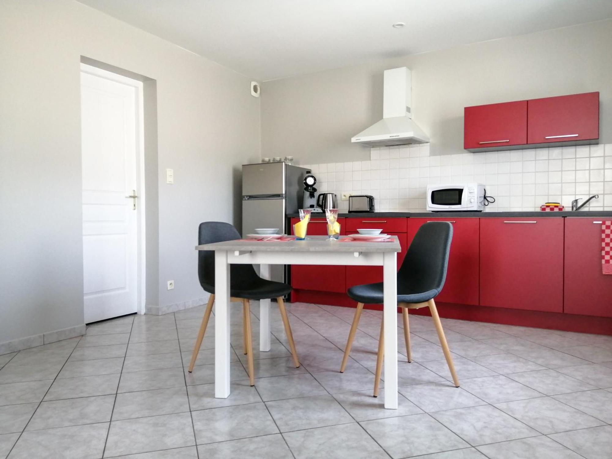 Le 32 Apartment Коняк Екстериор снимка
