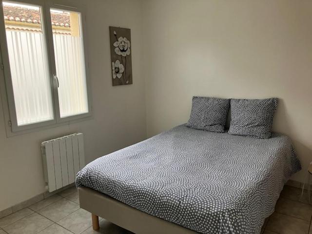 Le 32 Apartment Коняк Екстериор снимка