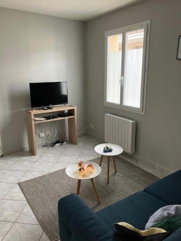 Le 32 Apartment Коняк Екстериор снимка